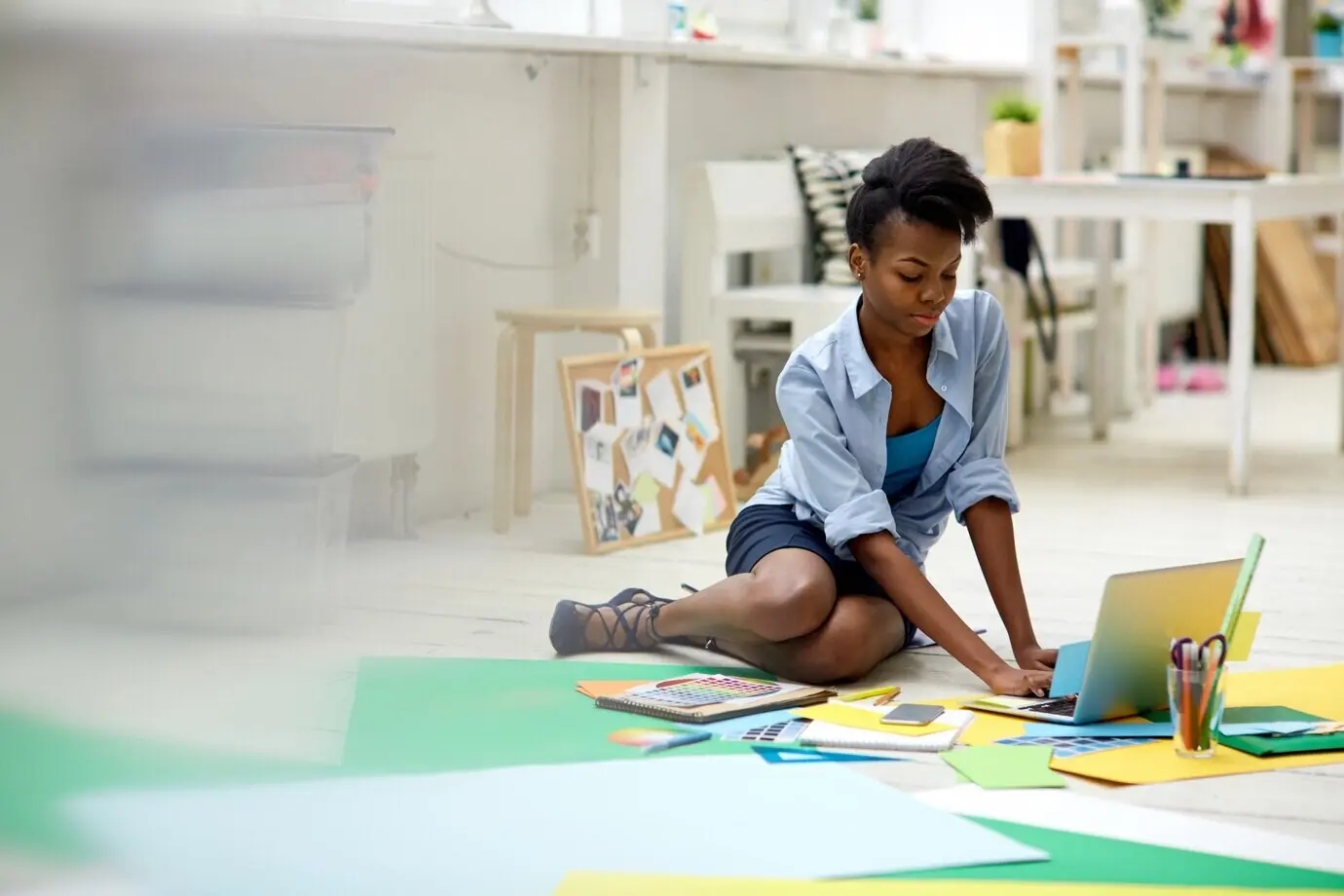 Bitte sende mir die ursprüngliche Beschreibung, die ich auf Deutsch umformulieren soll.